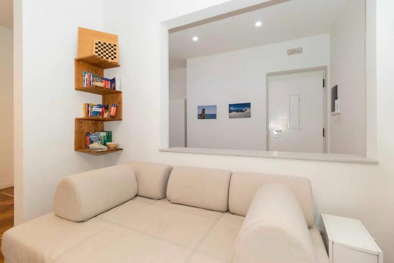 New! Cit Turin Elegant Apt With Parking Exterior foto